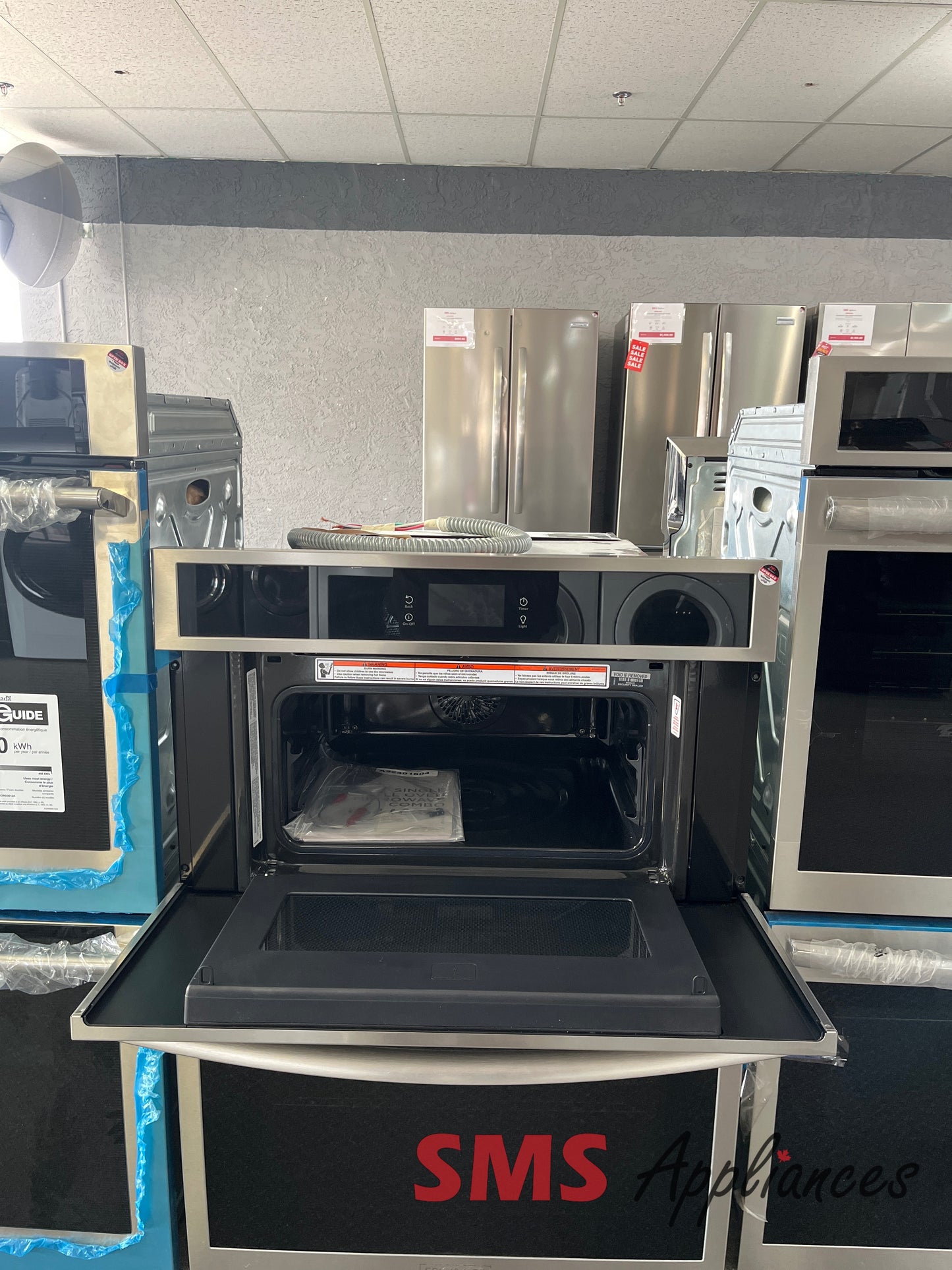 Open Box Wall Ovens GCWM3067AF Frigidaire - Image 4