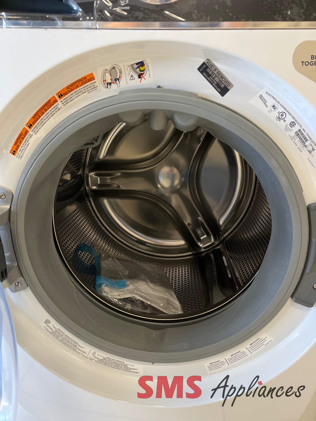 Electrolux ELFW7537AW open box washer photo at SMS Appliances Calgary