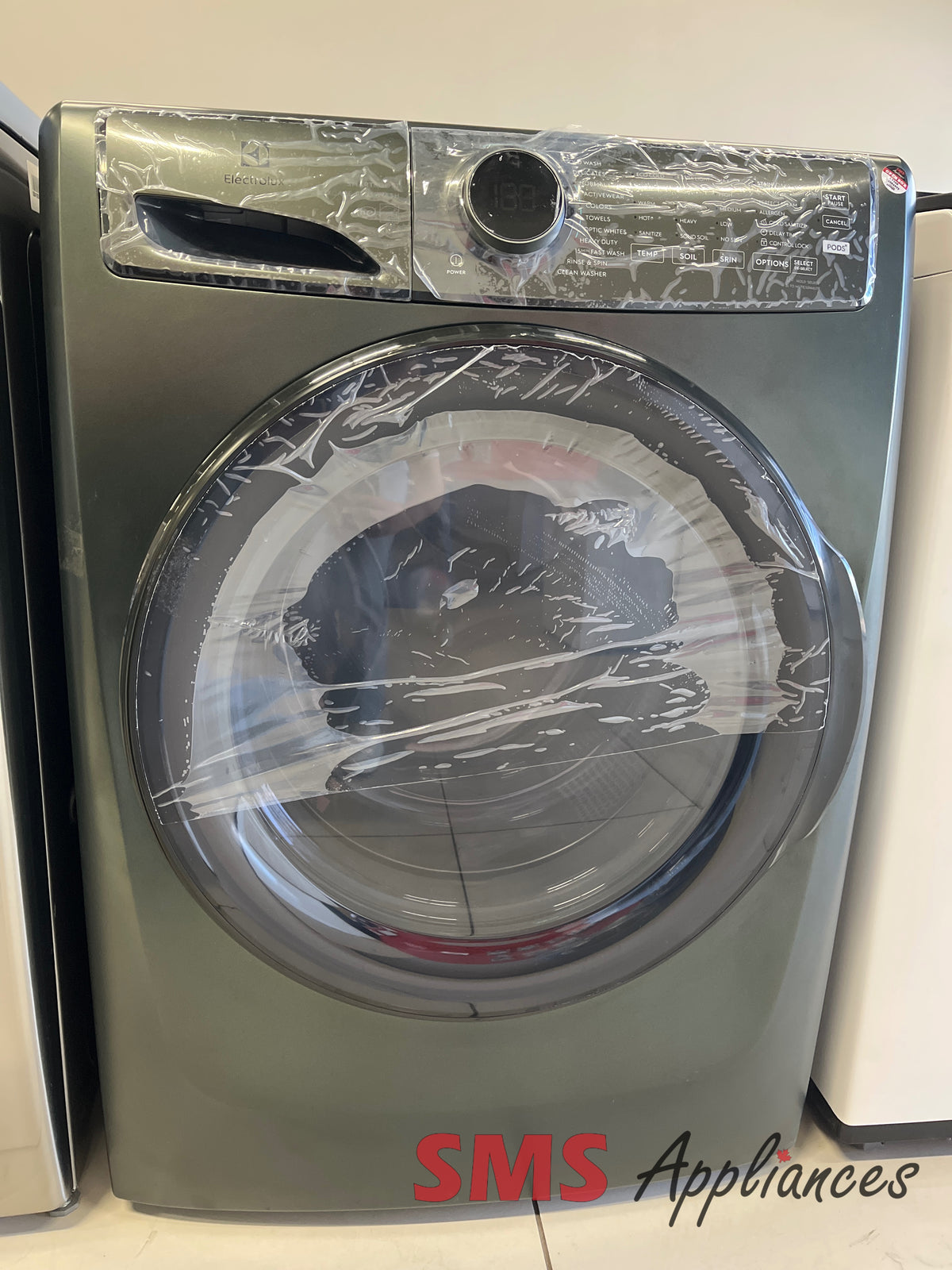 Open Box Washers ELFW7738AA Electrolux - Image 1
