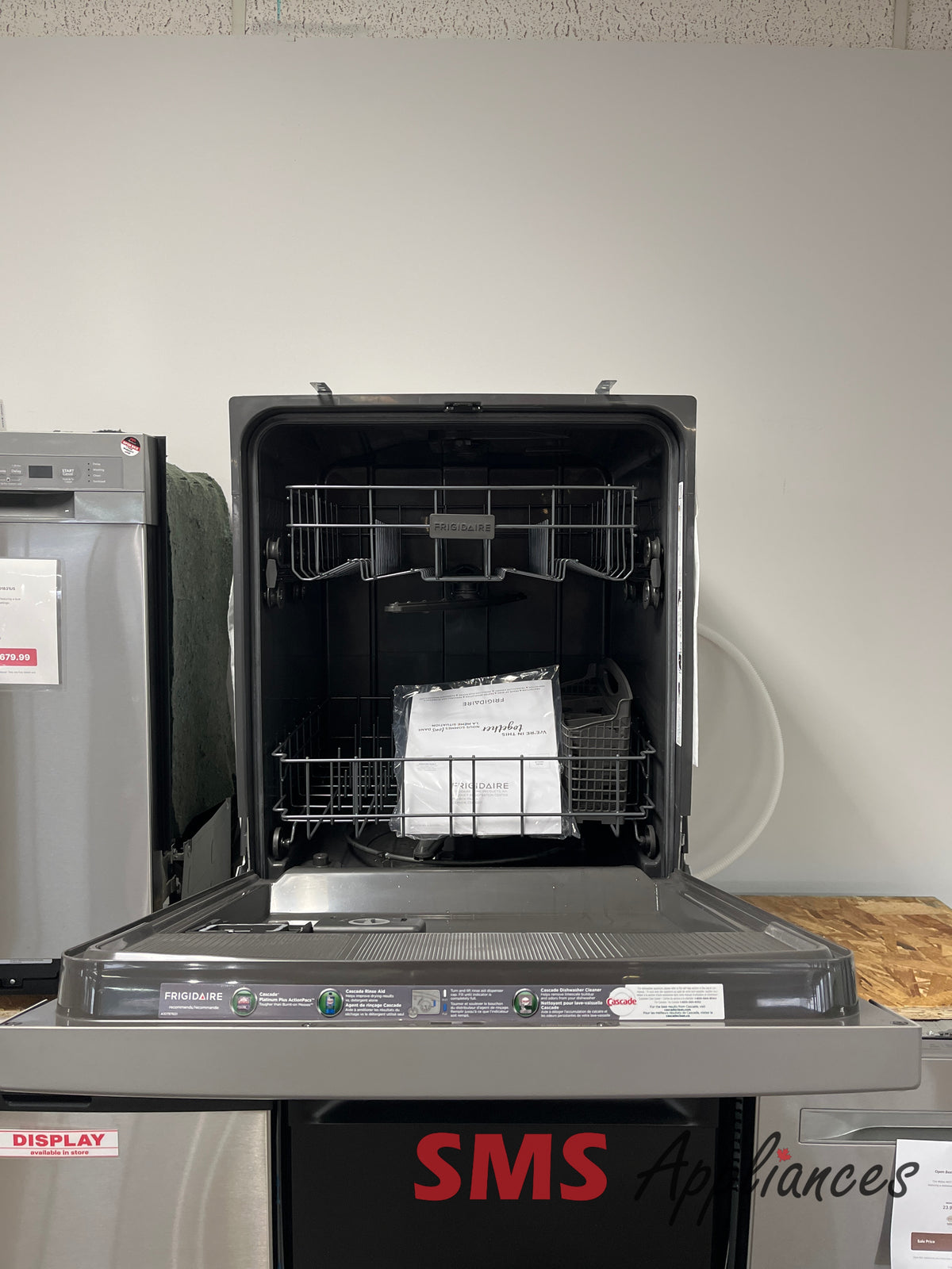 Frigidaire FDPC4314AS open box washer photo at SMS Appliances Medicine Hat