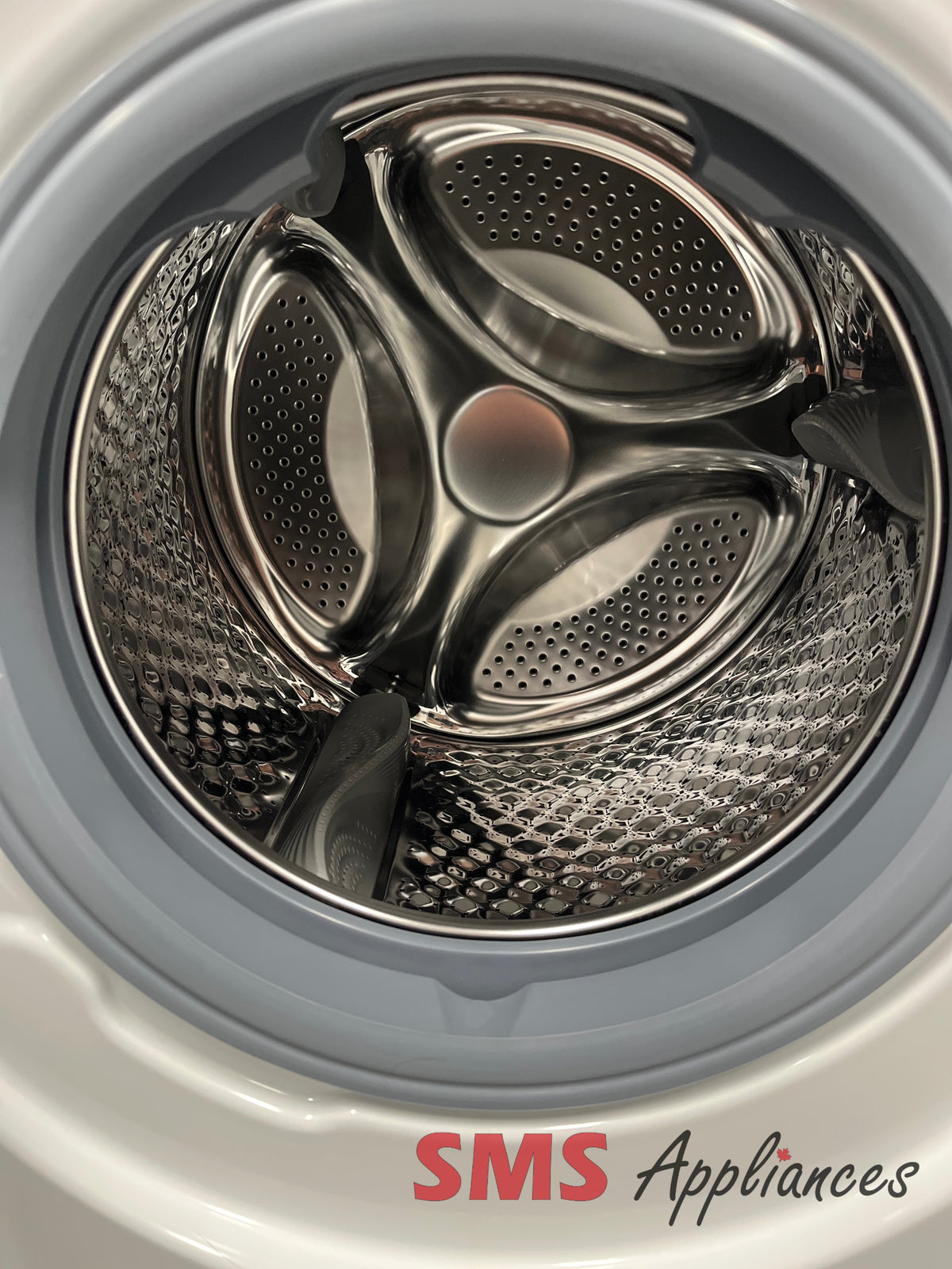Midea MLH27N5AWWC open box washer photo at SMS Appliances Saskatoon
