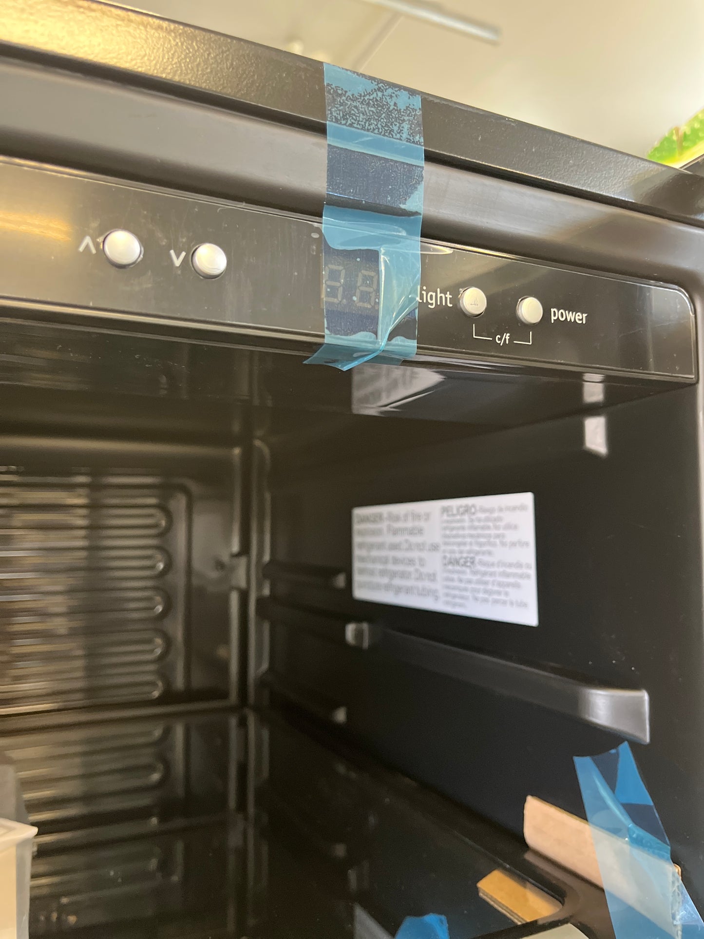 Open Box – 22" Beverage Cooler Frigidaire FRYB4623AS