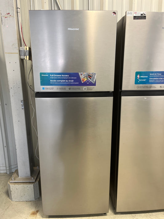 Open Box – 24” Fridge Hisense  RT12A2CSE
