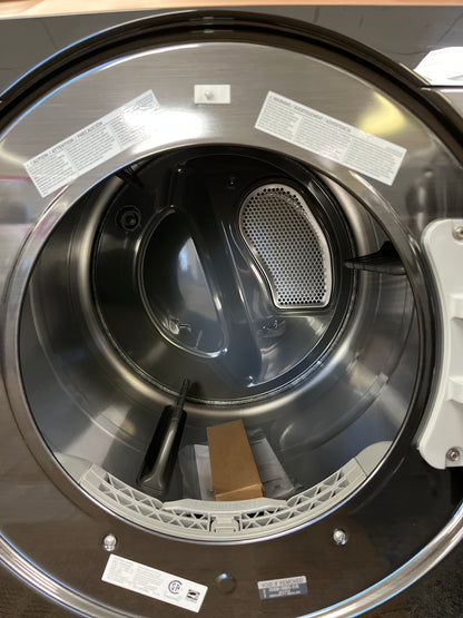 Open Box – 27" Dryer Samsung DVE50BG8300V