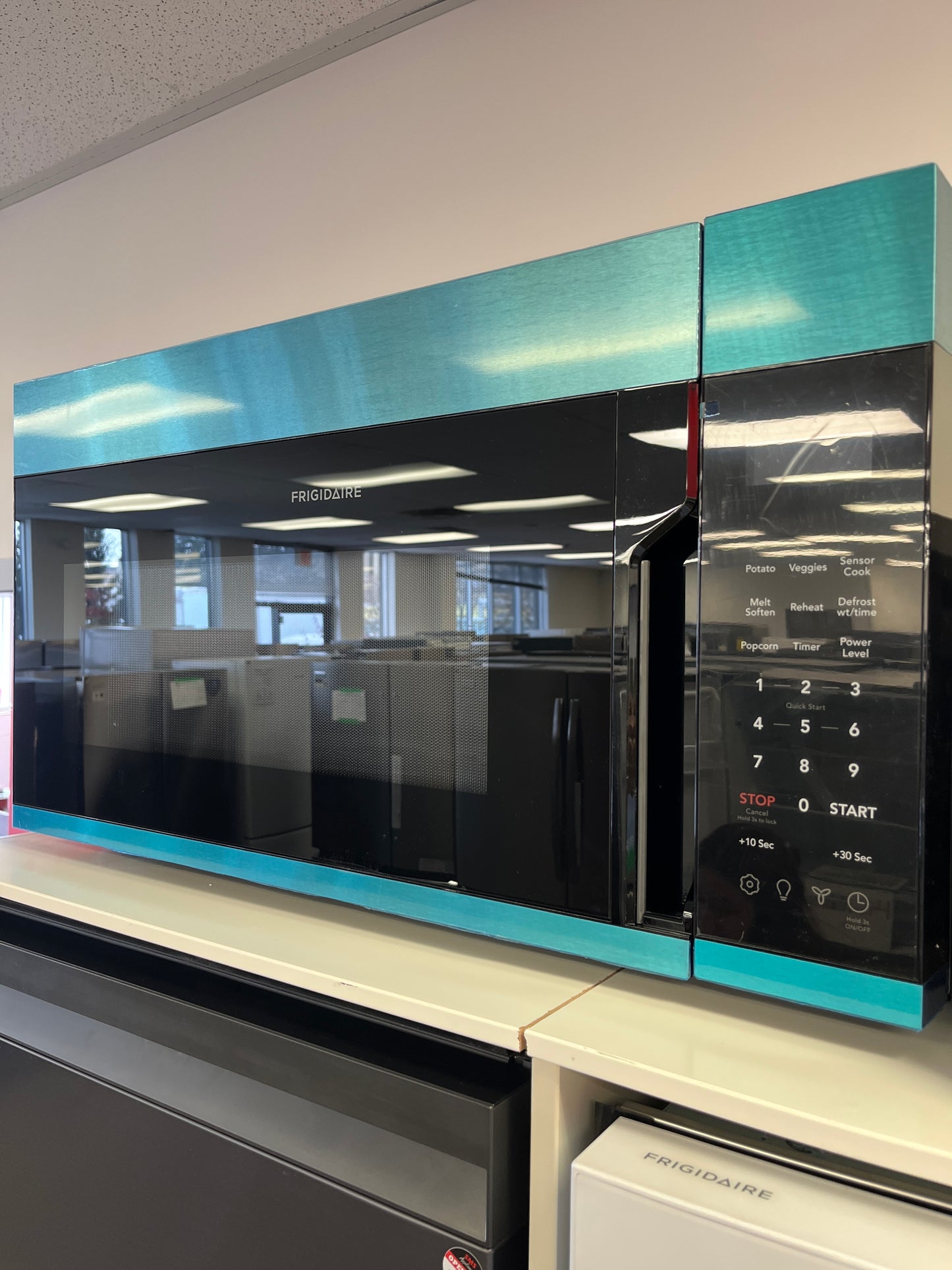 Open Box – 30" Microwave Frigidaire FMOV1852ASA