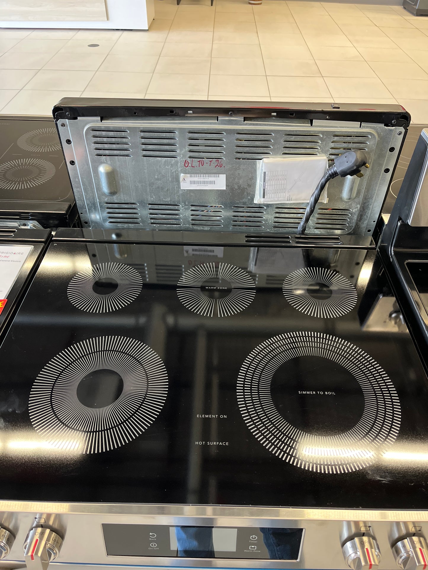 Open Box – 30" Stove Frigidaire GCFE307CBFB