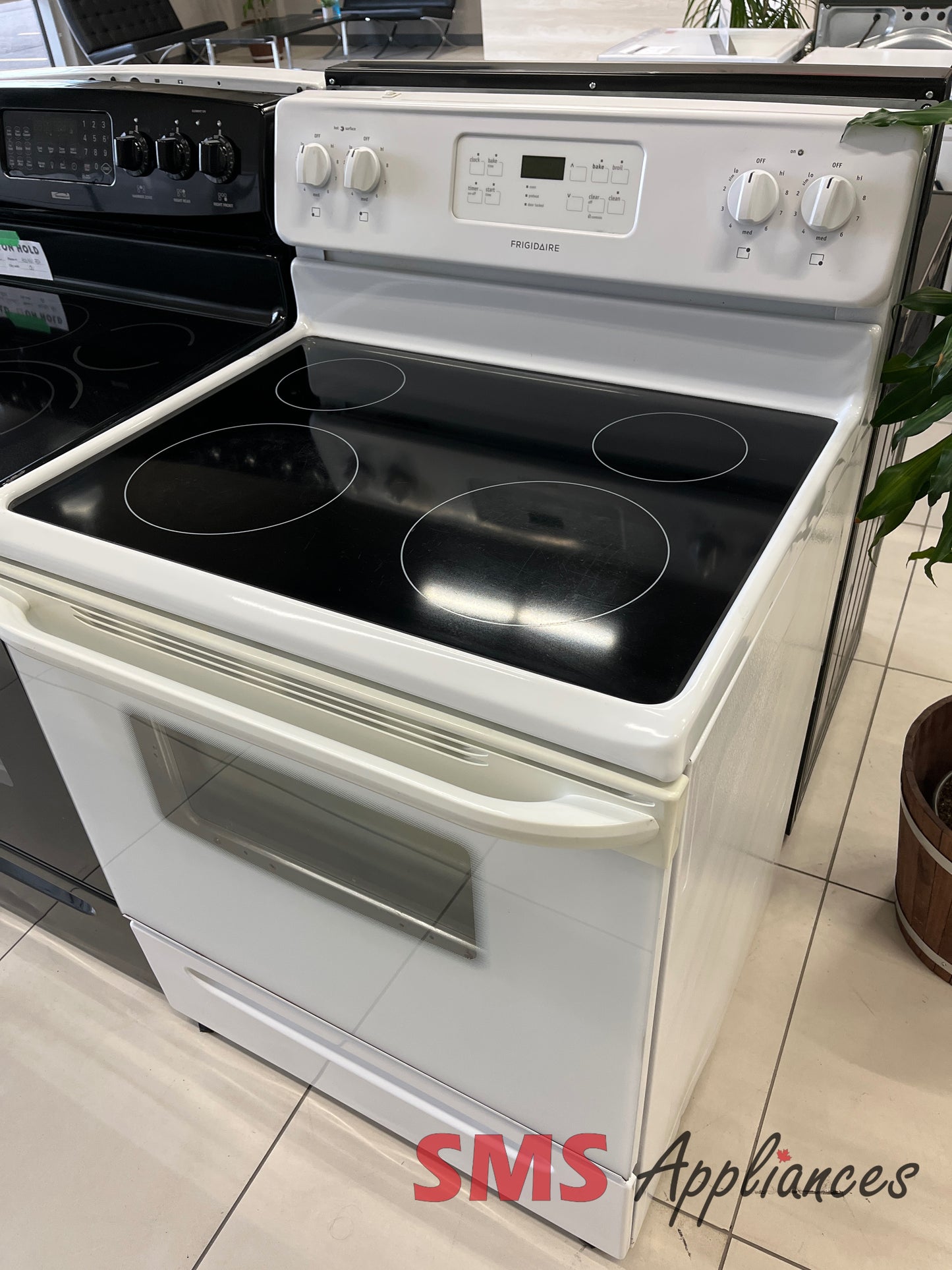 Refurbished Stoves / Ranges CFEF3014LW Frigidaire - Image 10