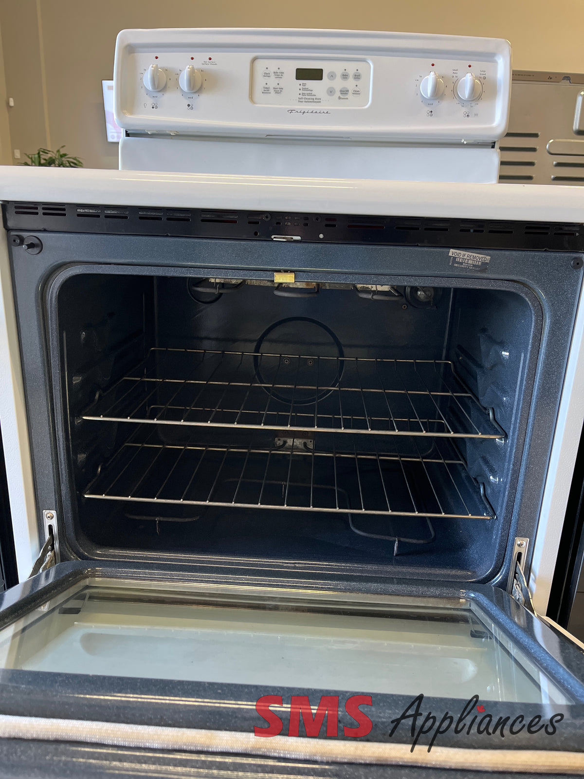 Refurbished 30" Stove Frigidaire CFEF372ES - stove for sale at SMS Appliances Calgary
