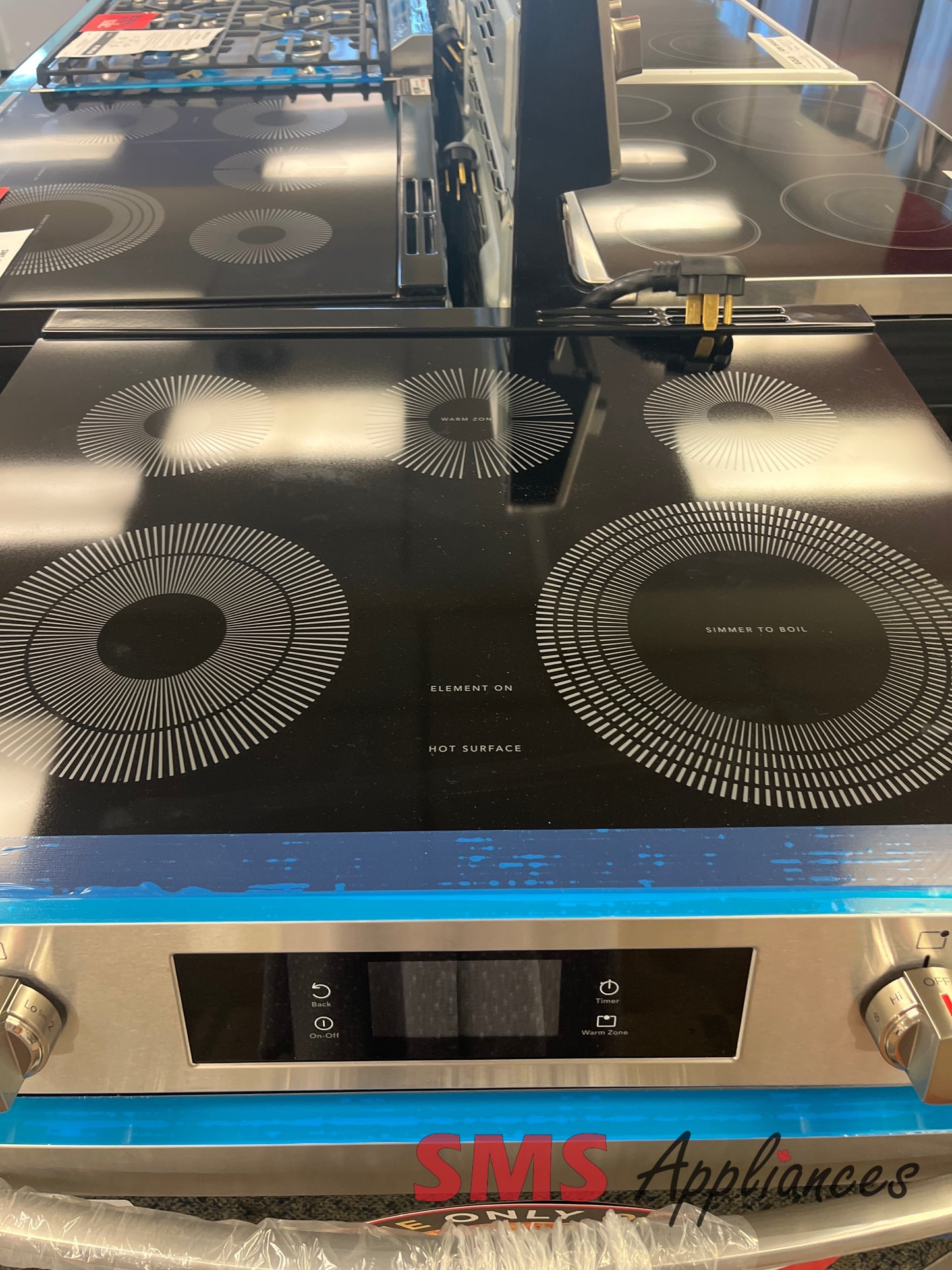 Open Box Stoves / Ranges GCFE307CBF Frigidaire - Image 3