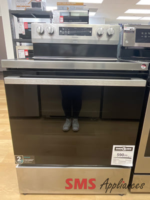 Open Box 30" Stove Hisense HBE3502CAS