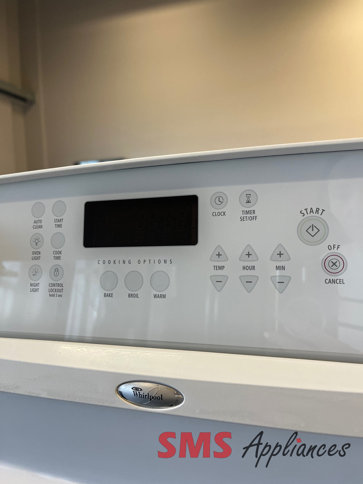 Refurbished Whirlpool WERP4120S0 stove close-up - SMS Appliances