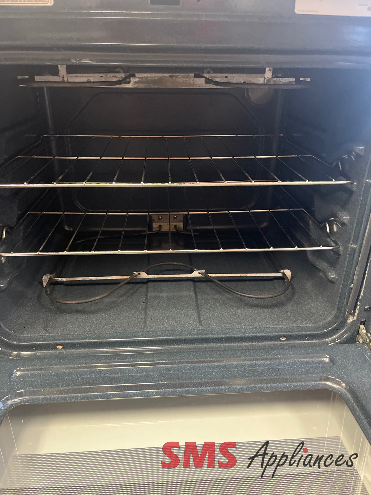 Whirlpool YWFC150M0EW refurbished stove photo at SMS Appliances Calgary