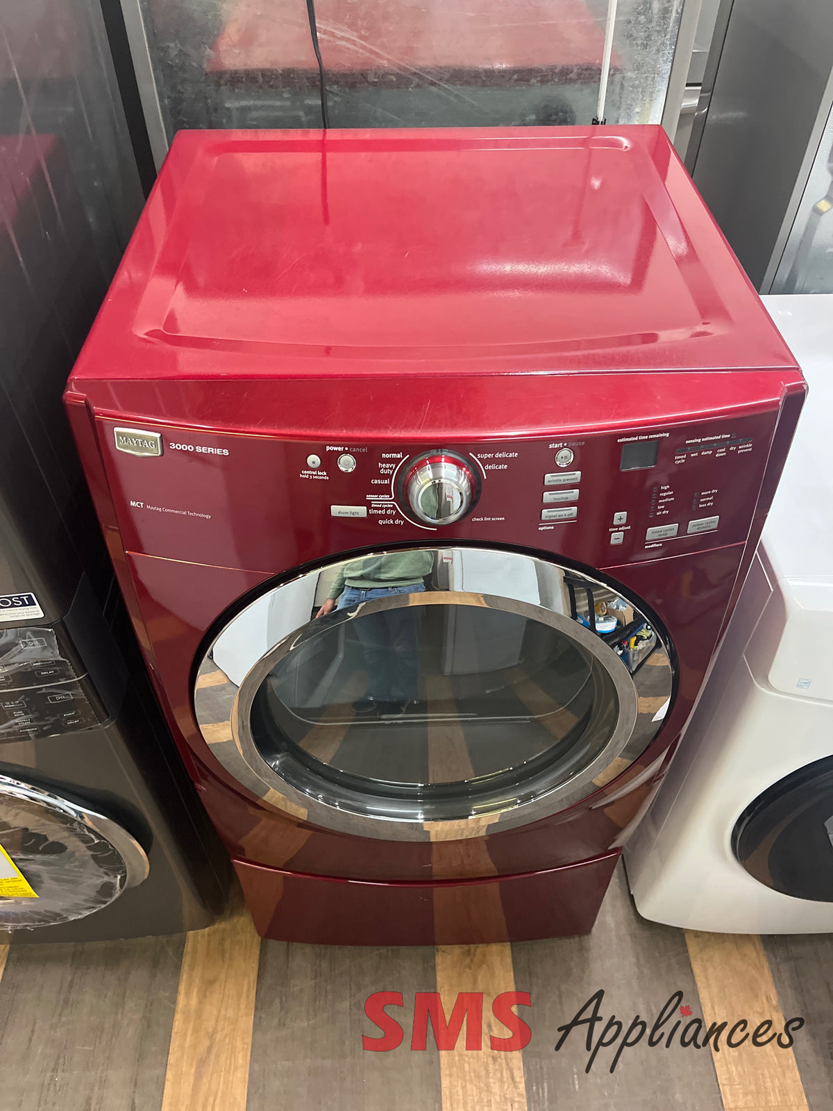 Maytag YMEDE300VF0 refurbished dryer photo at SMS Appliances Regina