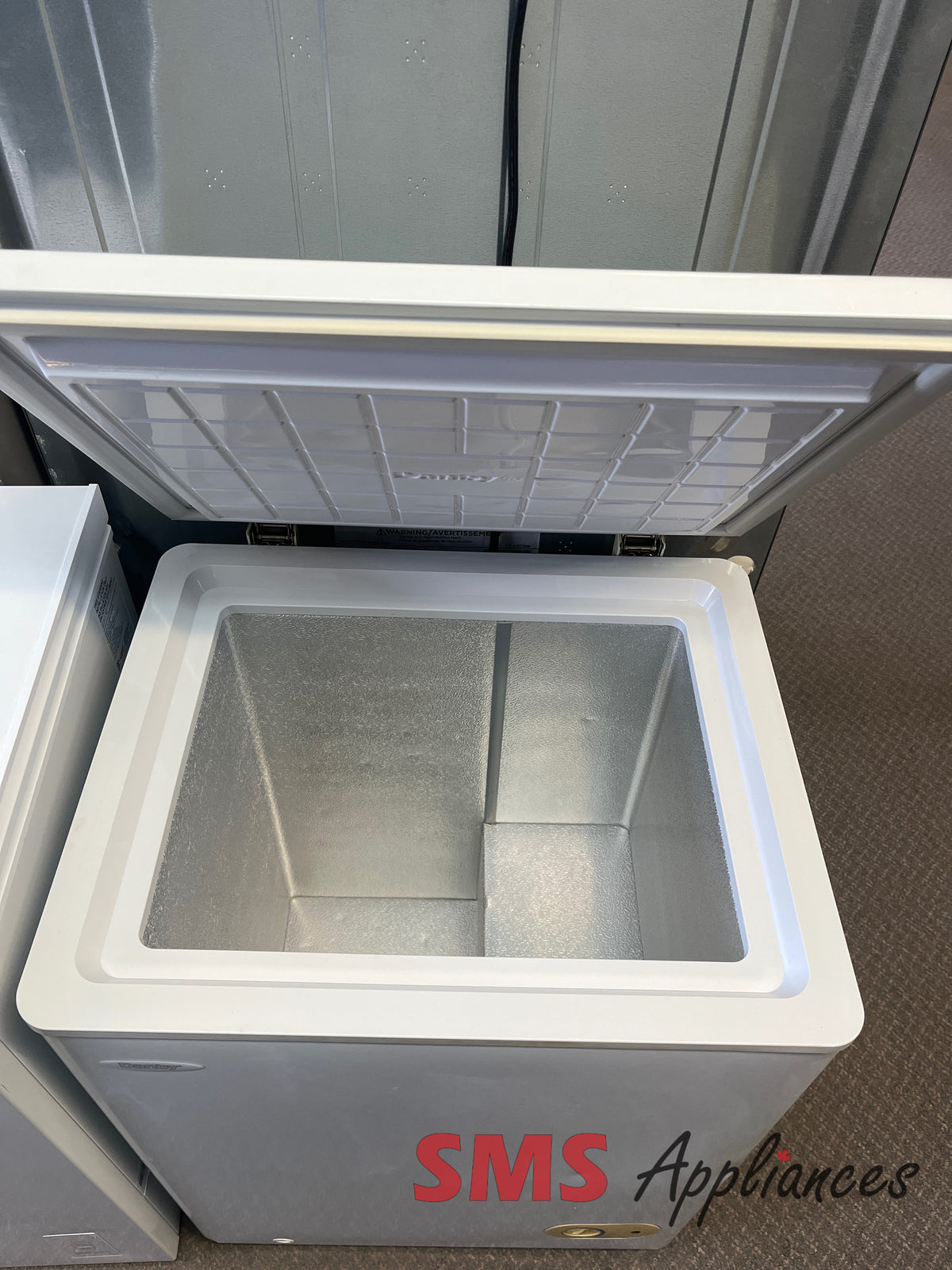 Refurbished Freezers DCF401W Danby - Image 2