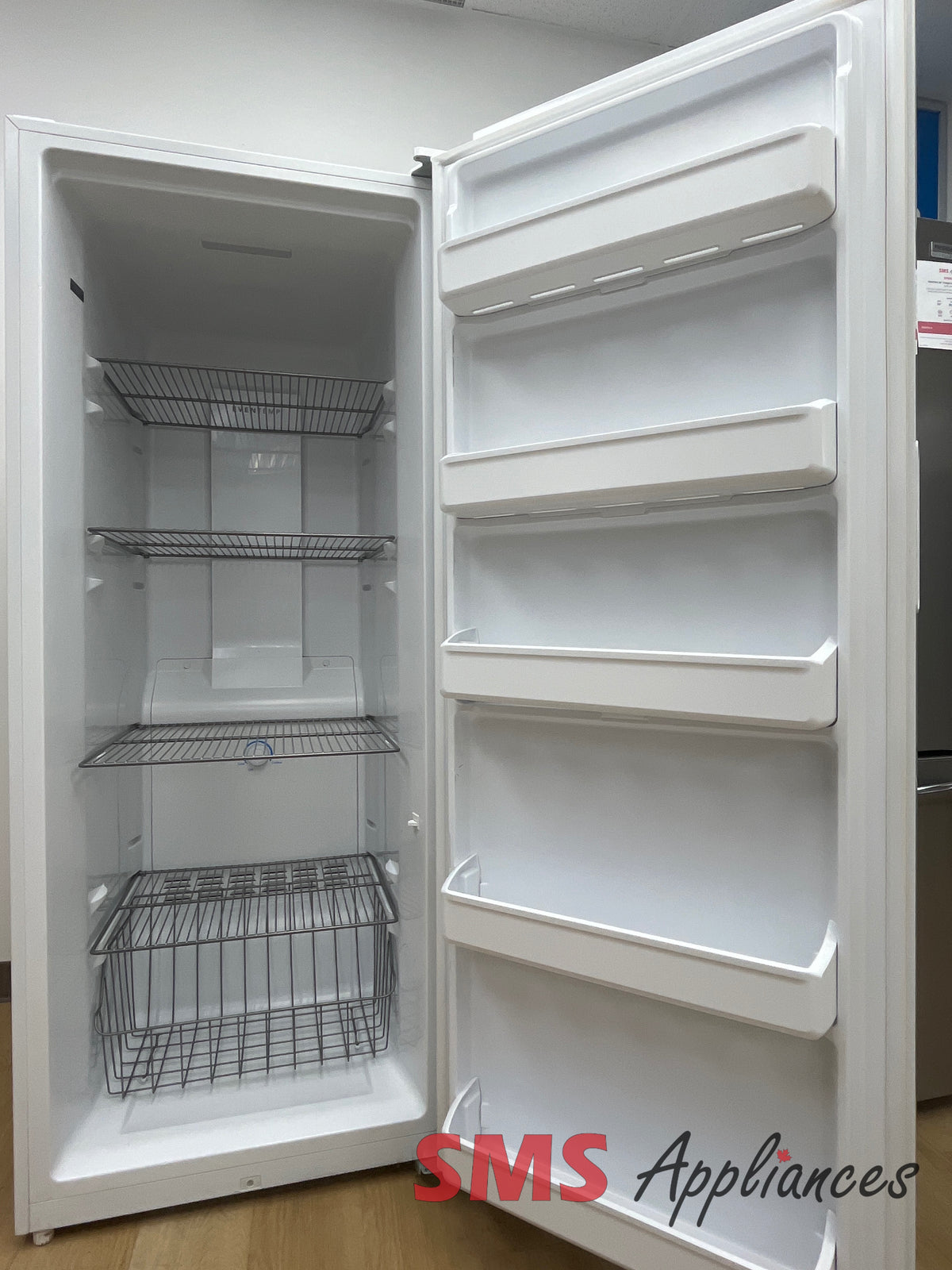 Refurbished Freezers FFU18F2VW Frigidaire - Image 2