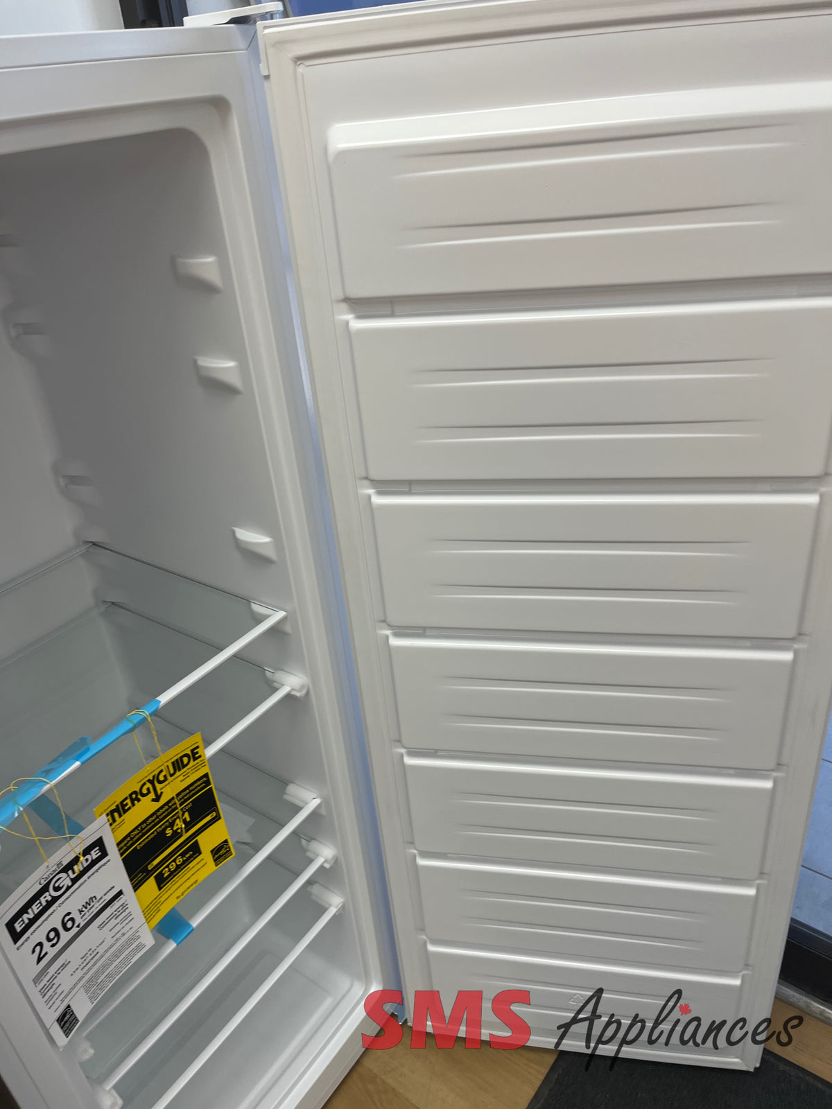 Refurbished Freezers FFUE0726AW Frigidaire - Image 3