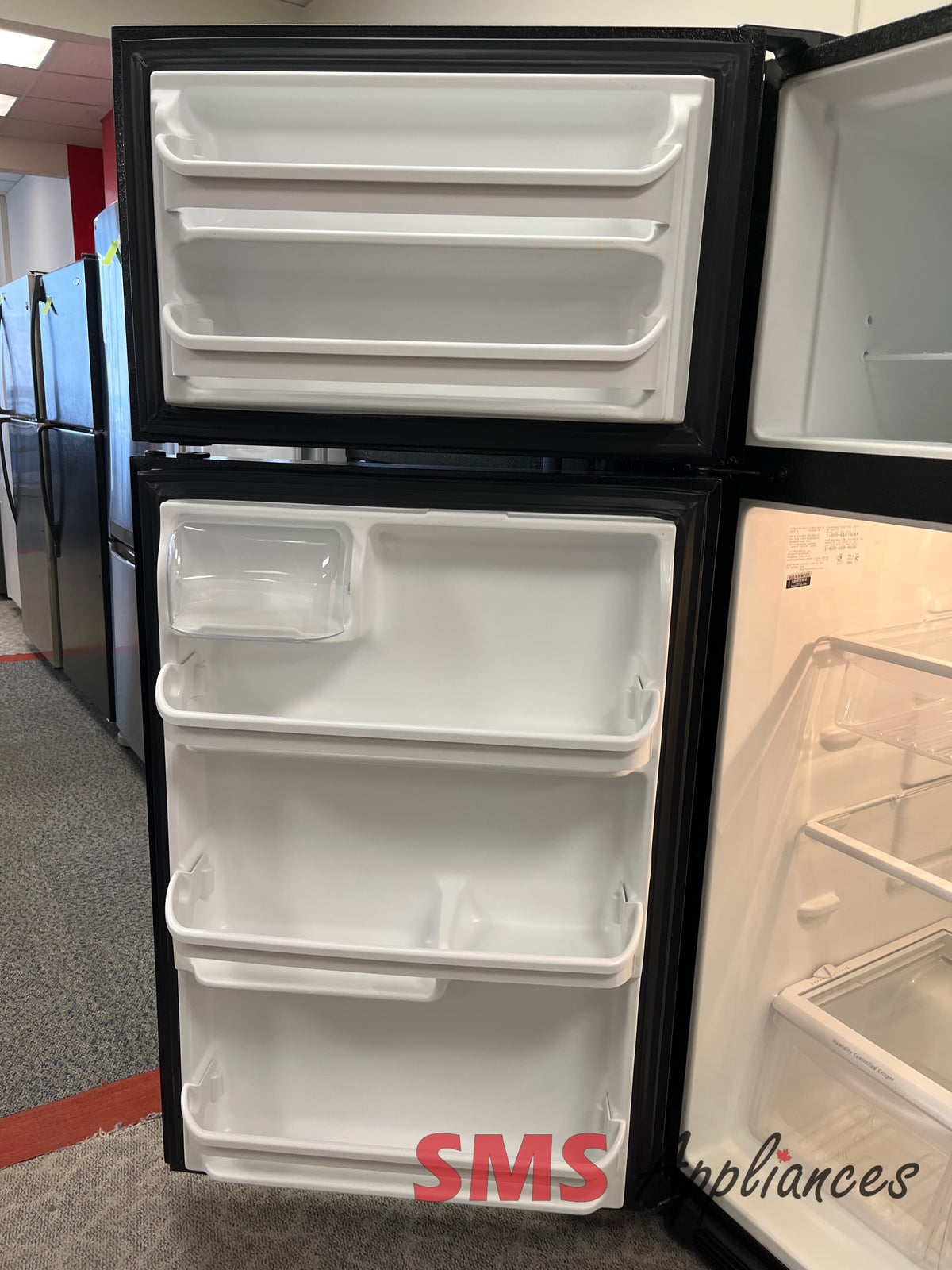 Refurbished Fridges FRT18G6JB Frigidaire - Image 3