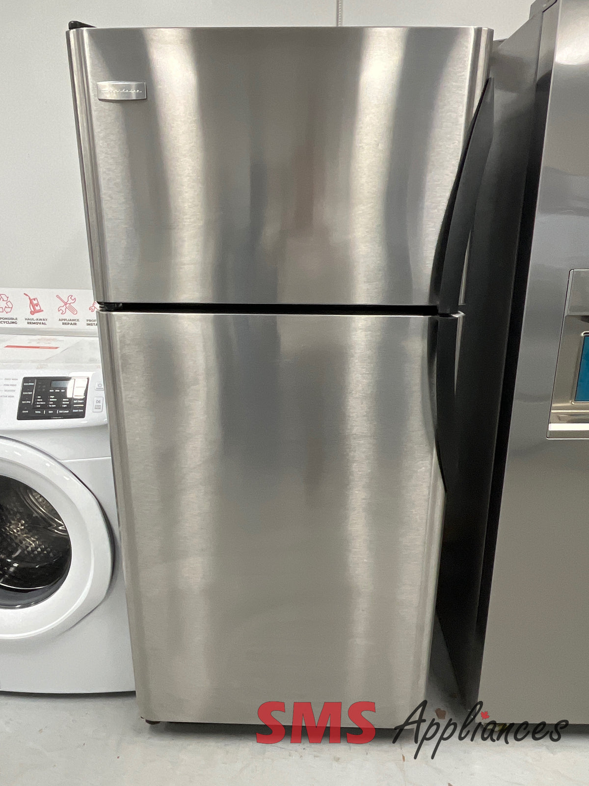 Refurbished Fridges FRT18S6JK4 Frigidaire - Image 1