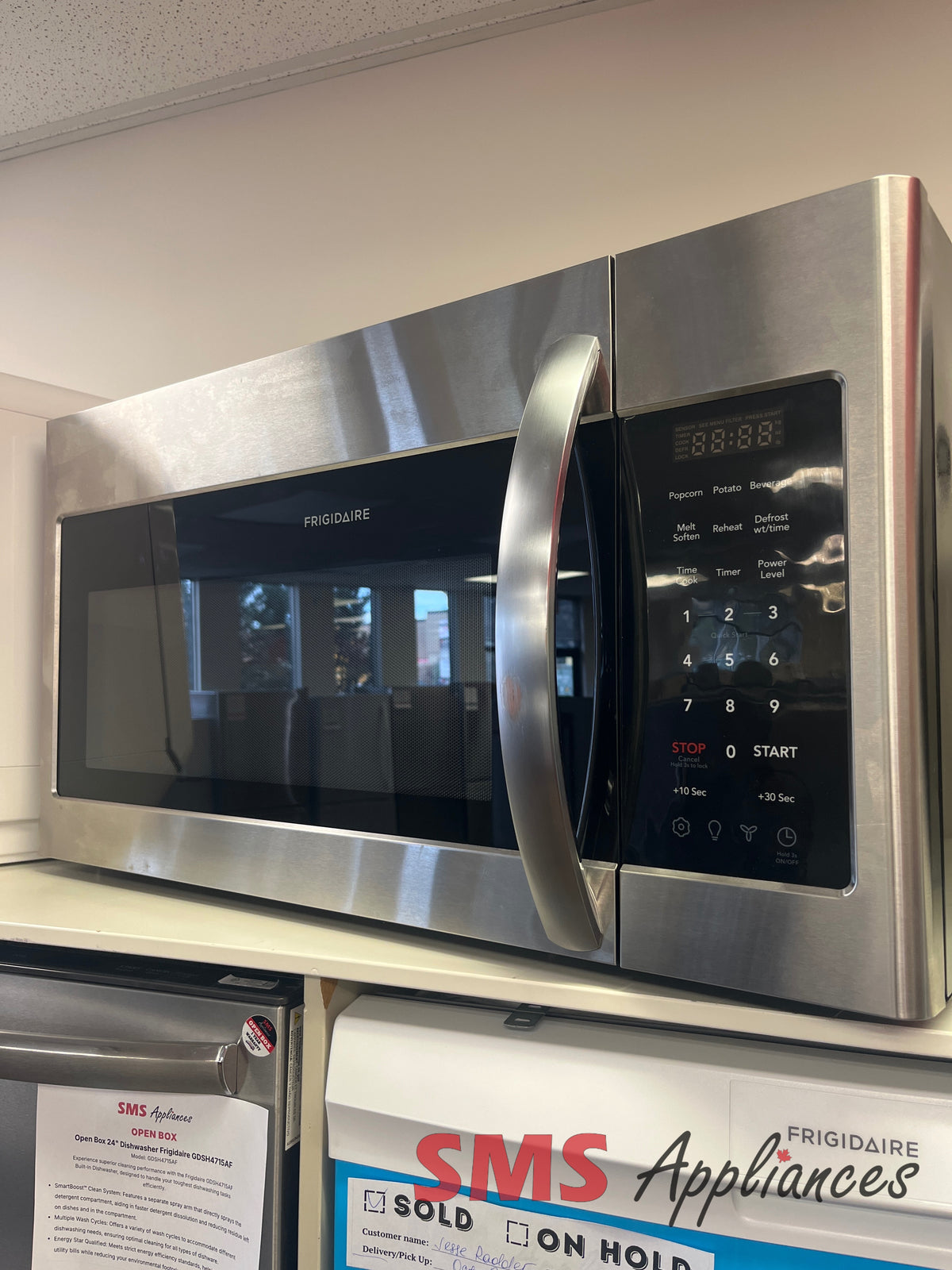 Refurbished 30" Microwave Frigidaire FMOS1846BS for sale in Calgary - SMS Appliances