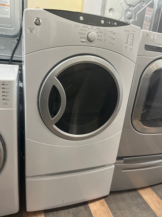 Refurbished – 27" Dryer GE PDVH515EF0WW
