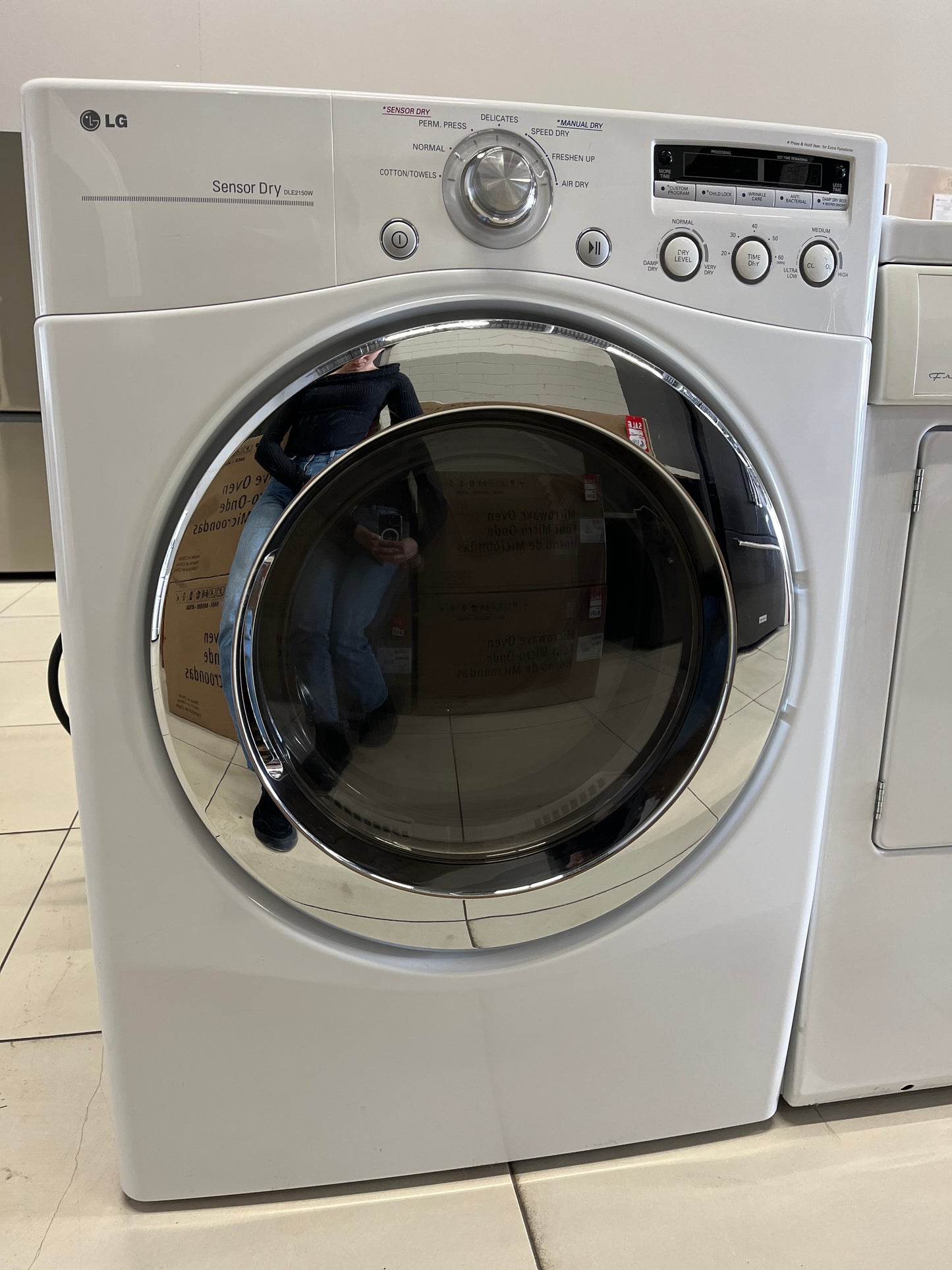 Refurbished – 27" Dryer LG DLE2150W