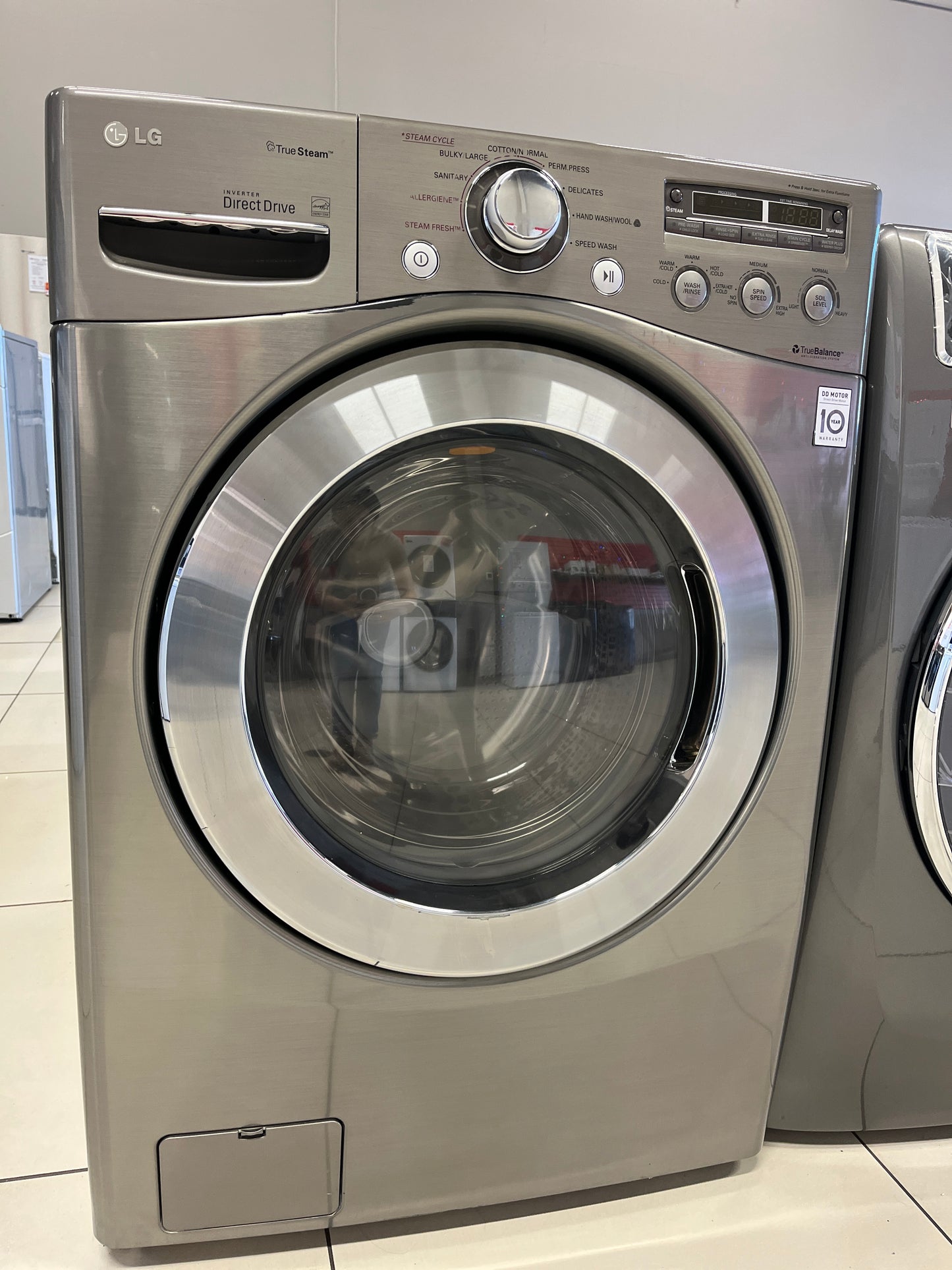 Refurbished – 27" Washer LG WM2501HVA