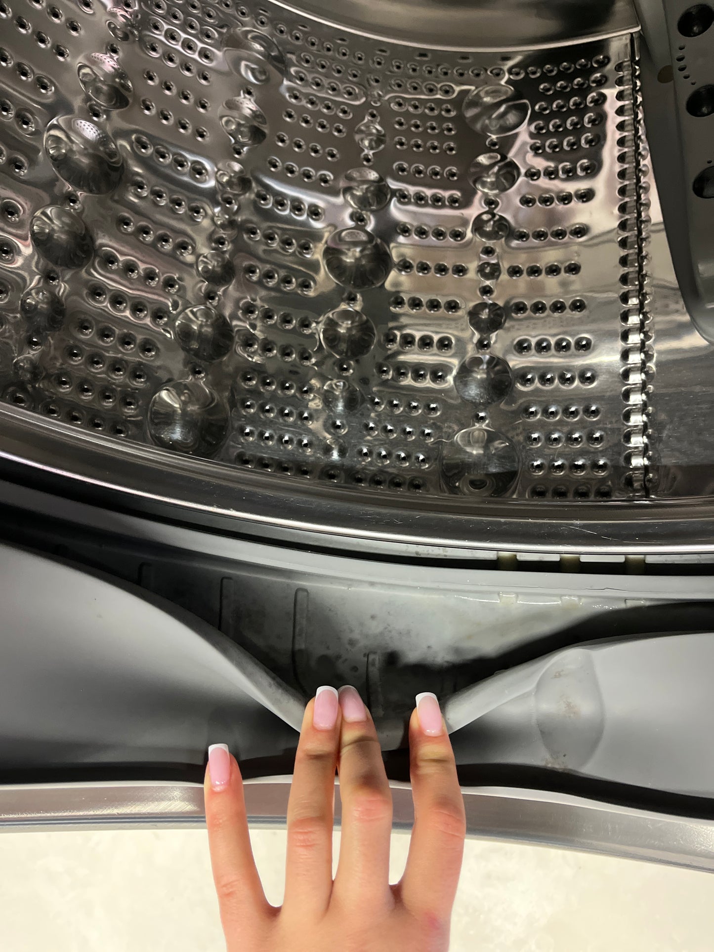 Refurbished – 27" Washer LG WM2501HVA