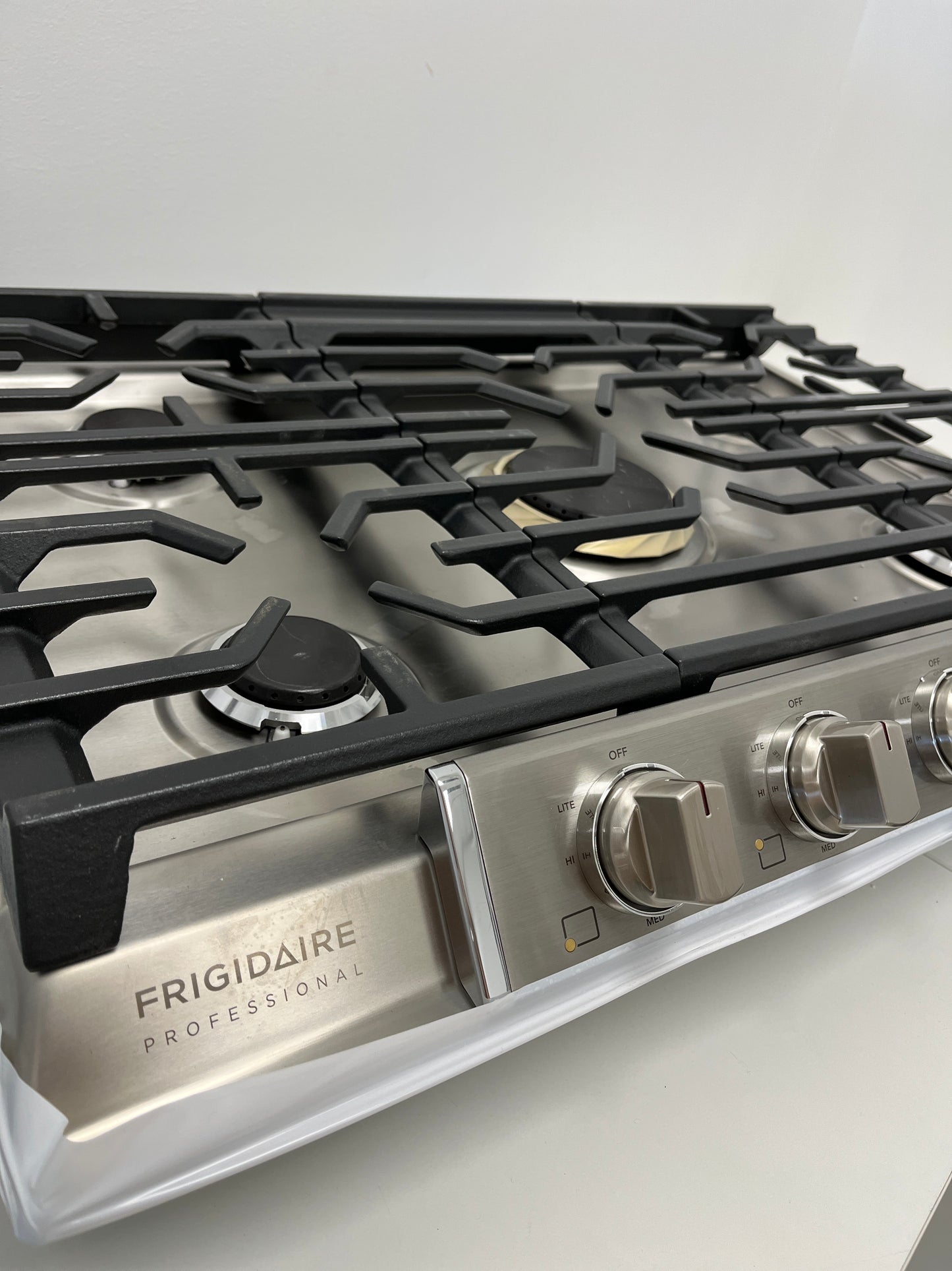 Refurbished – 30" Cooktop Frigidaire PCCG3080AS