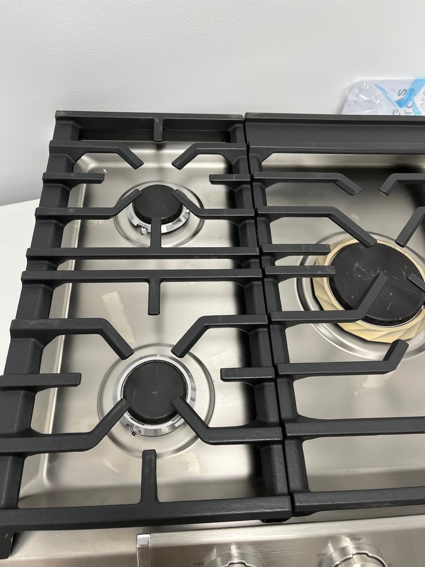 Refurbished – 30" Cooktop Frigidaire PCCG3080AS