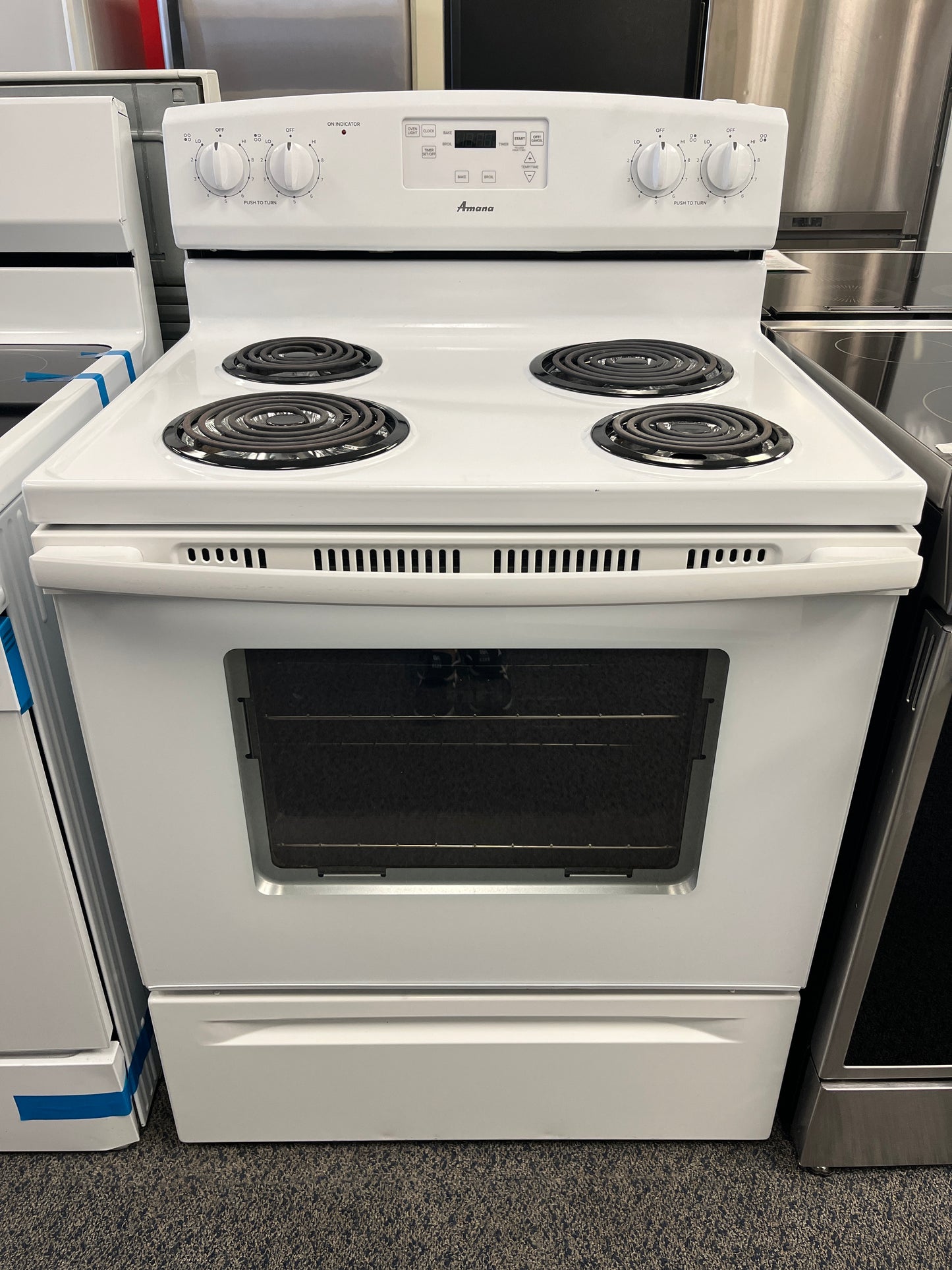 Refurbished – 30" Stove Amana  YACR4330BCW