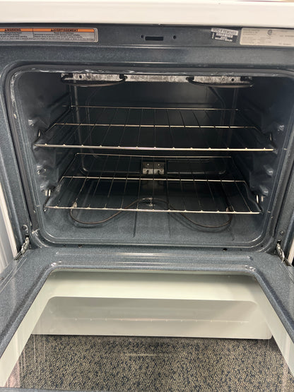 Refurbished – 30" Stove Amana  YACR4330BCW