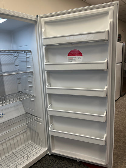 Refurbished – 33" Freezer Frigidaire FFUE2022AF