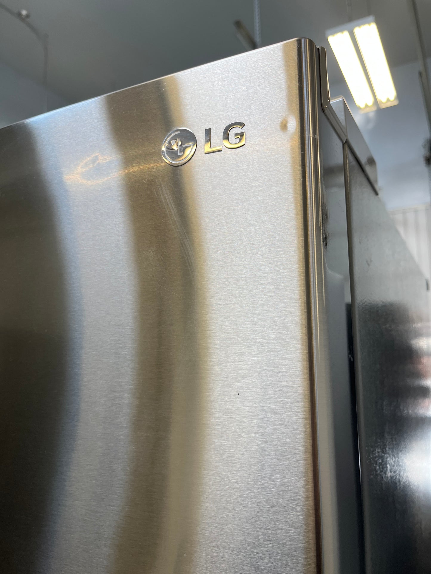 Refurbished – 33" Fridge LG LRFXS2503S