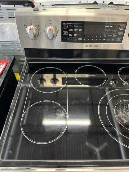 Refurbished – " Stove Samsung NE59J7750WS