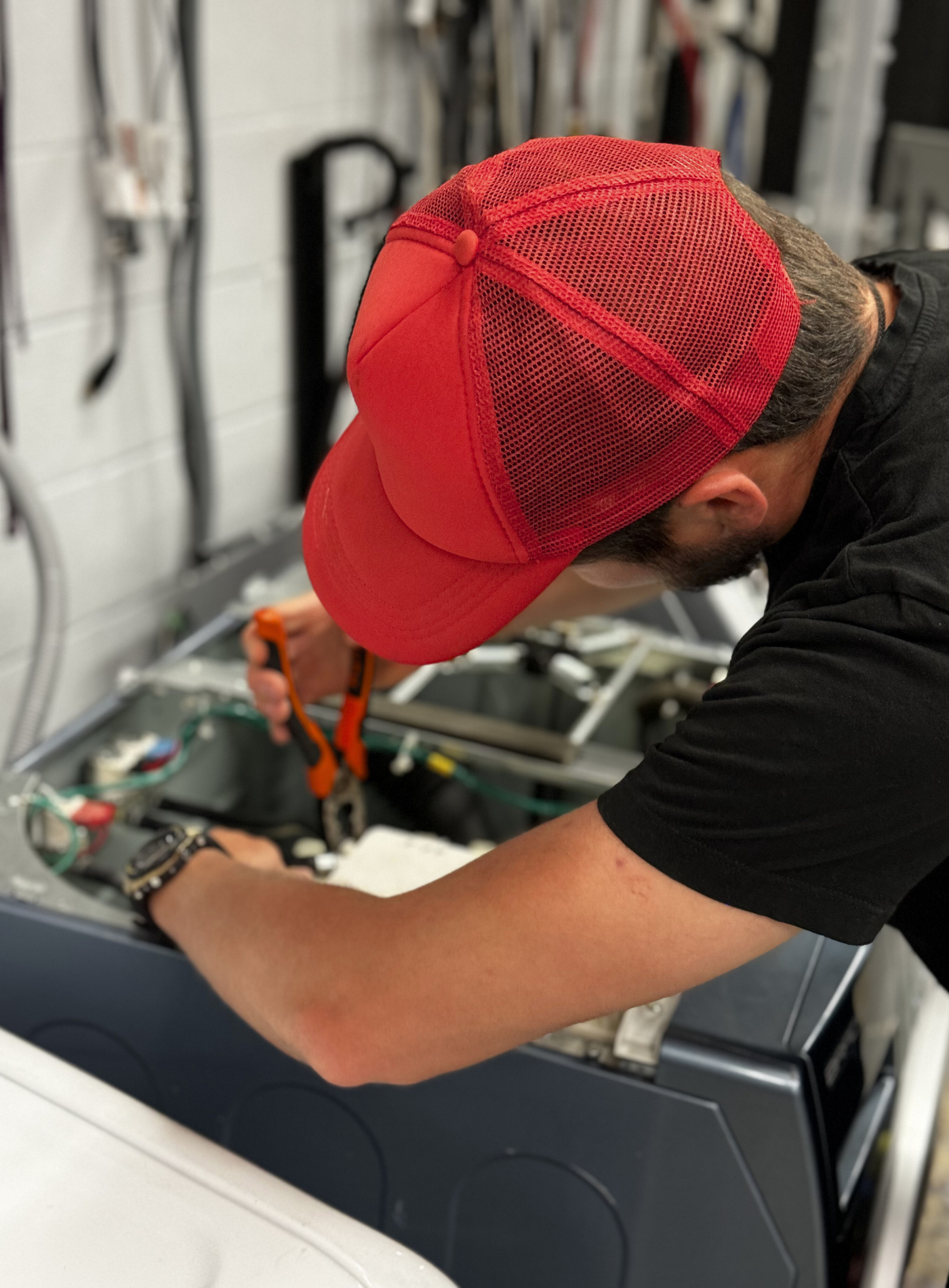 Professional appliance repair in Medicine Hat by SMS Appliances, specializing in fixing fridges, washers, dryers, dishwashers, and ovens with fast and reliable service.