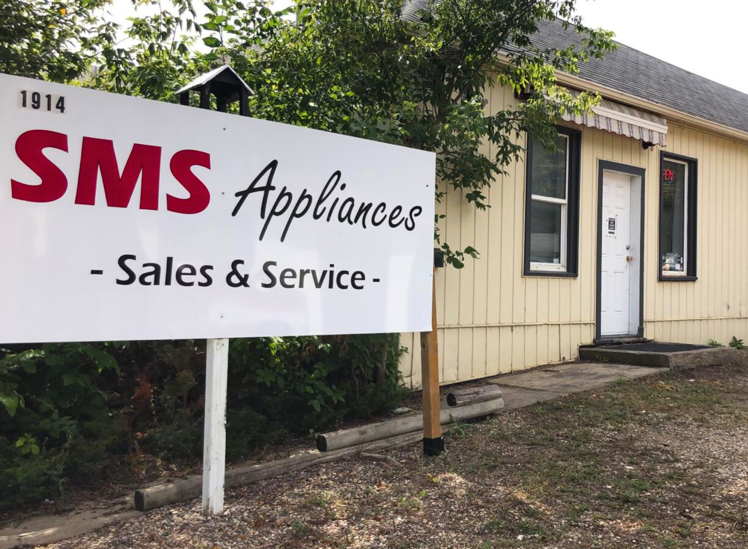 Leading appliance sales store in Saskatoon by SMS Appliances, offering new, open box, and refurbished home appliances at affordable prices.