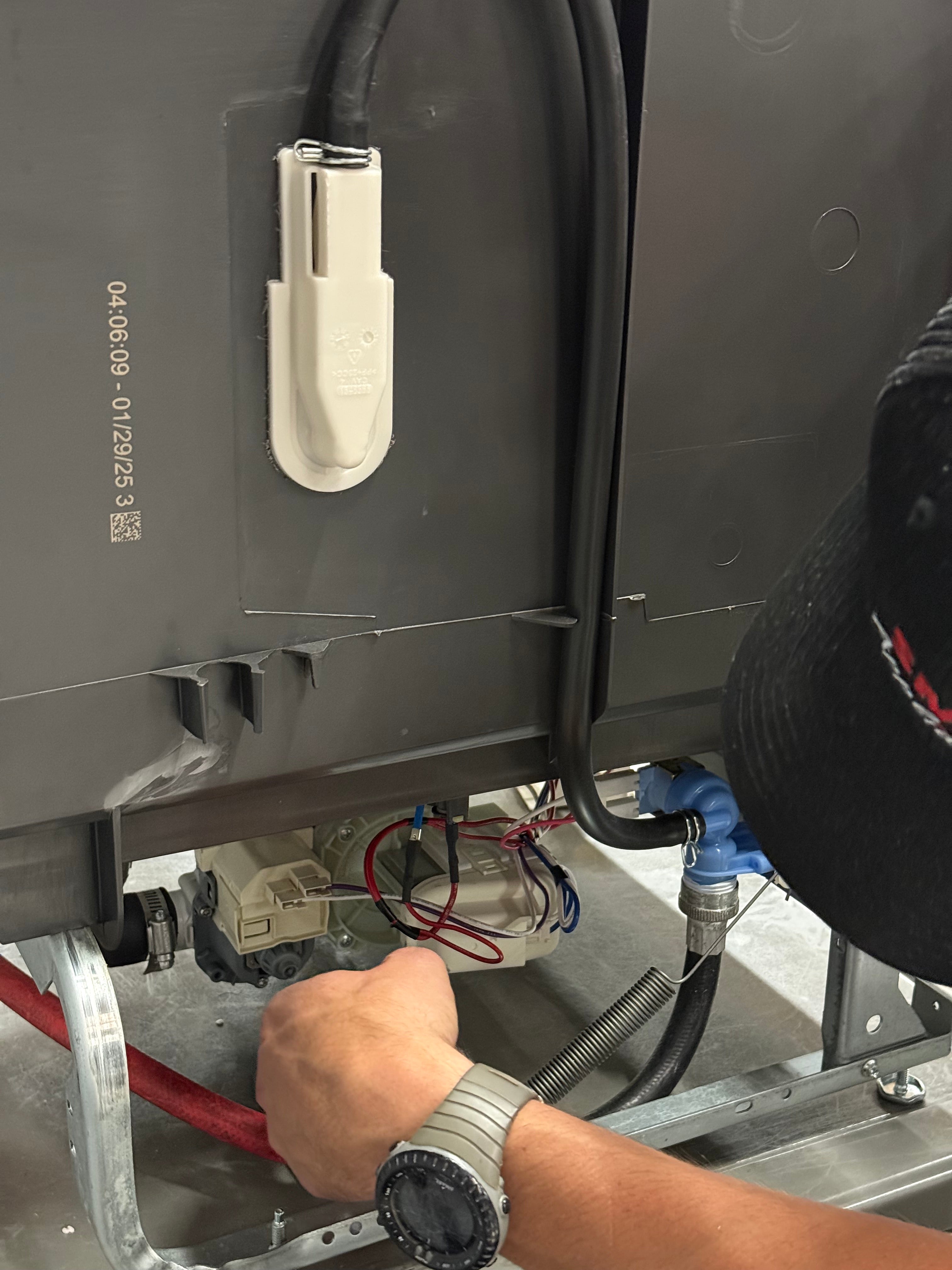 Dishwasher repair services in Airdrie – skilled appliance technicians from SMS Appliances providing fast and affordable washer repairs.