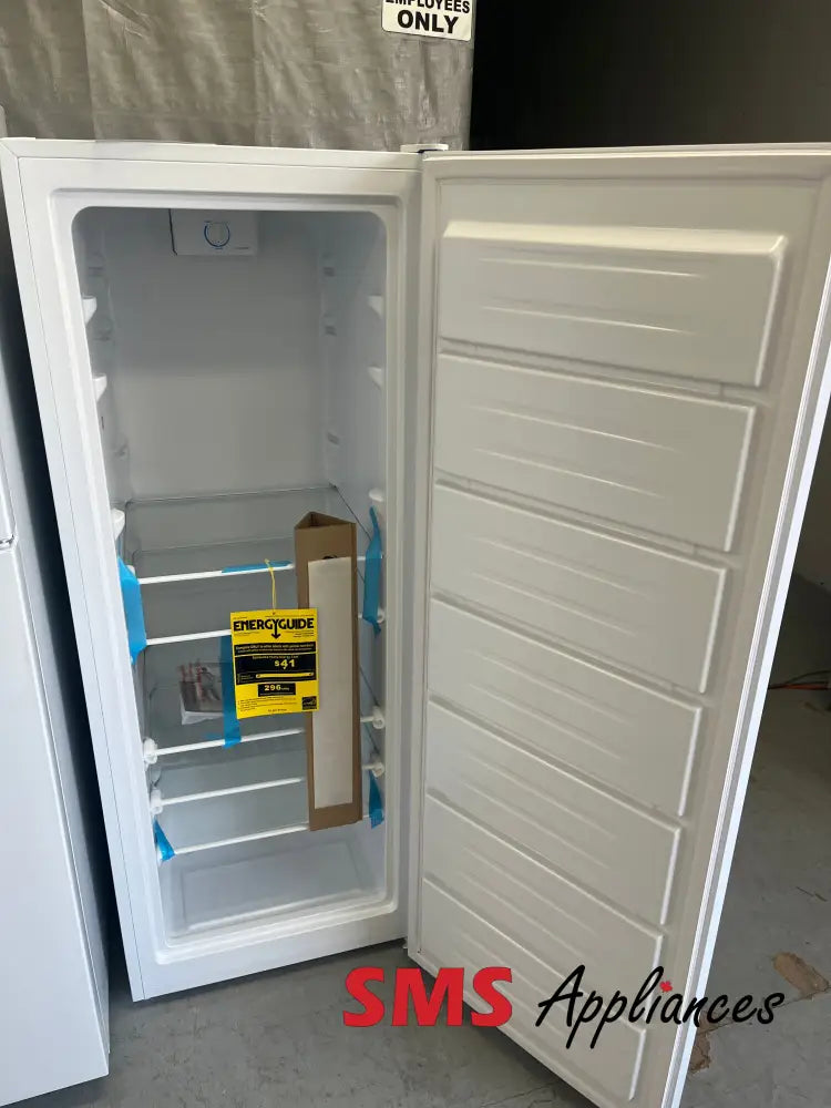 Open Box – 21’’ Freezer Frigidaire FFUE0725AW