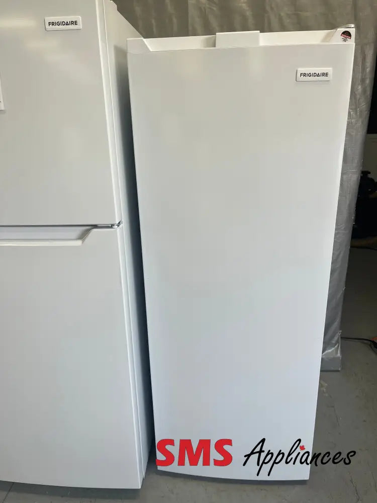 Open Box – 21’’ Freezer Frigidaire FFUE0725AW