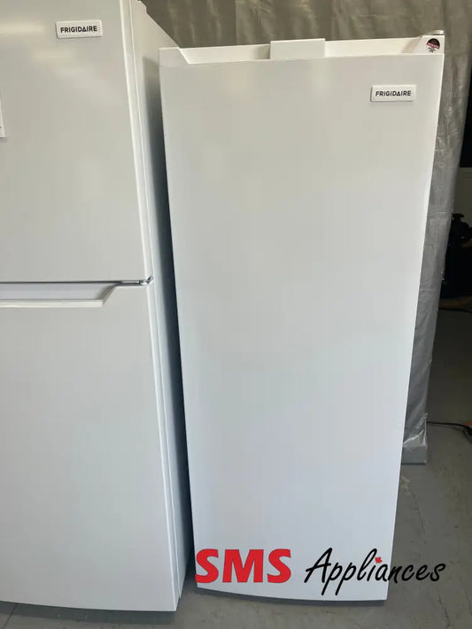 Open Box – 21’’ Freezer Frigidaire FFUE0725AW