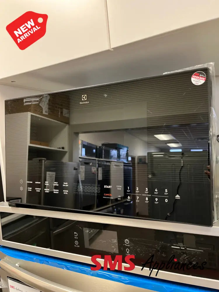 Open Box – 22’’ Microwave Electrolux EMBS2411ABA