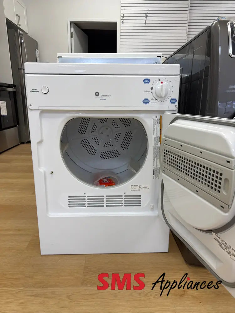 Open Box – 24’’ Dryer GE PSKP333EB5WW