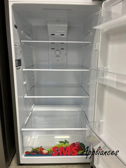 Open Box – 24’’ Fridge Hisense RT12A2CSE