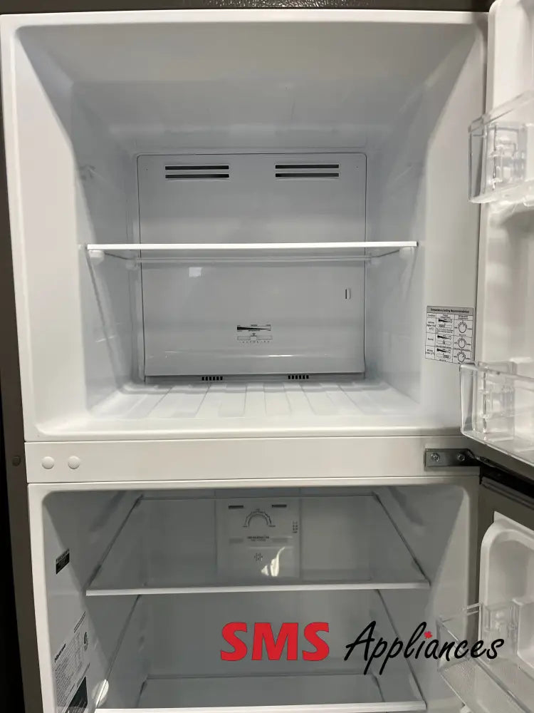 Open Box – 24’’ Fridge Hisense RT12A2CSE