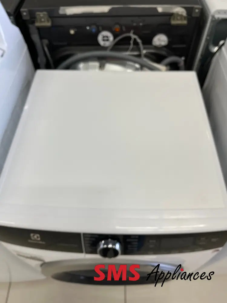 Open Box – 24’’ Washer Electrolux ELFW4222AW