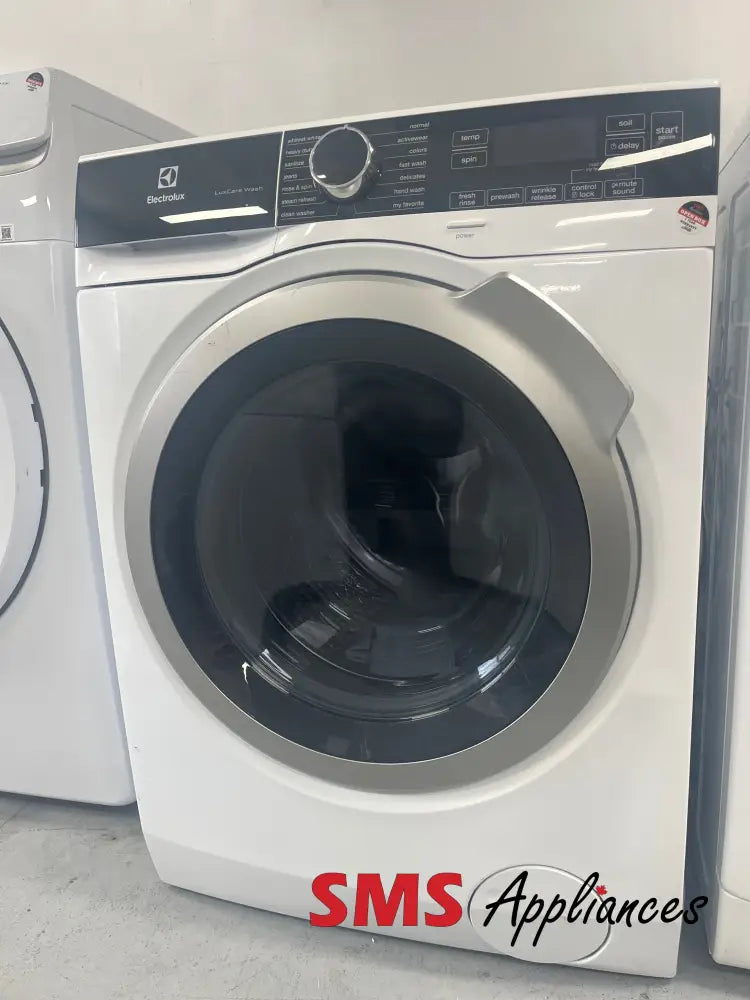 Open Box – 24’’ Washer Electrolux ELFW4222AW