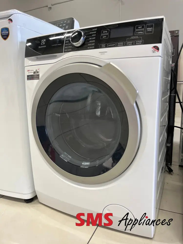 Open Box – 24’’ Washer Electrolux ELFW4222AW