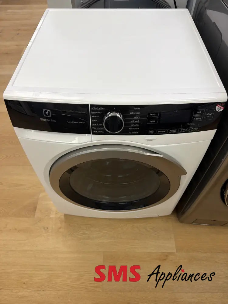 Open Box – 24’’ Washer Electrolux ELFW4222AW
