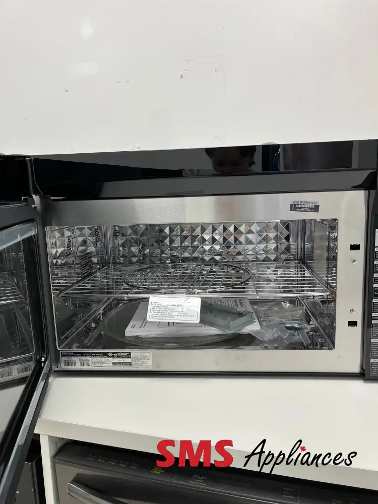 Open Box – 30’’ Microwave Electrolux EMOW1911AS