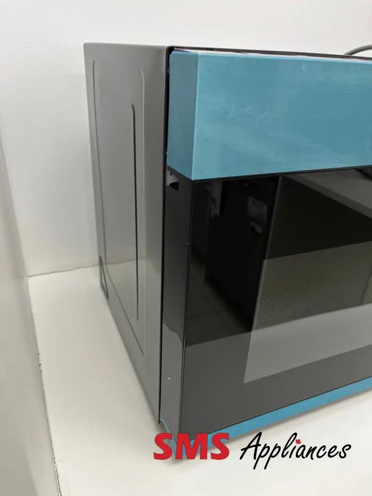 Open Box – 30’’ Microwave Frigidaire FMOW1852AS